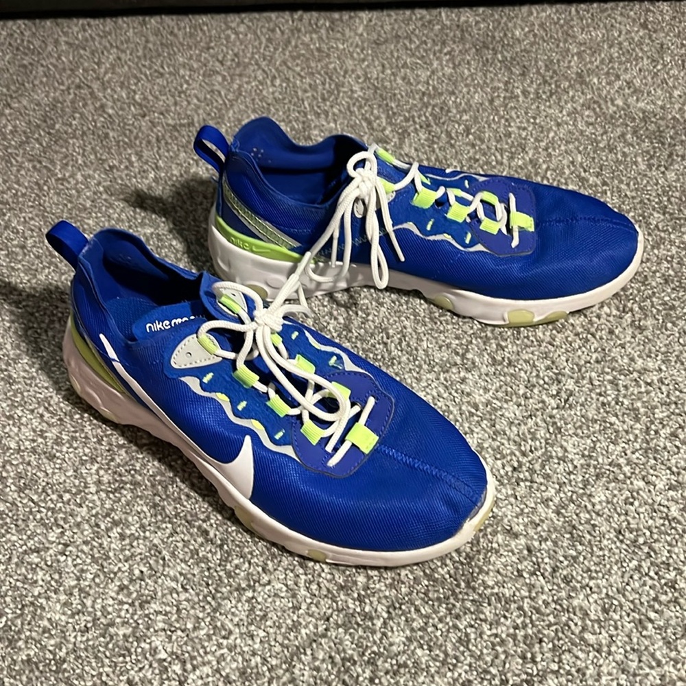 Nike Renew Element 55 - size 4.5